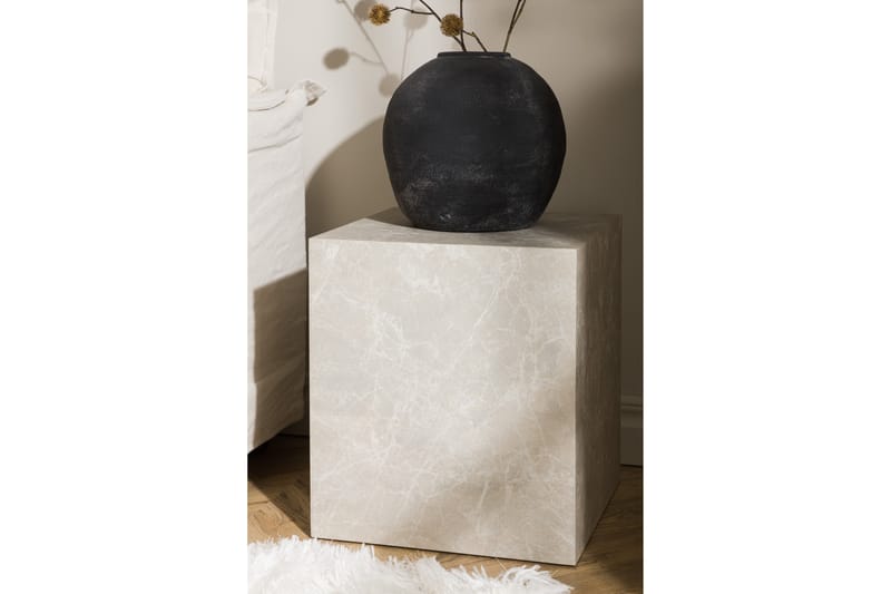 Travertin Sidebord Steinar 40x40x45 cm - Beige - Møbler - Bord - Avlastningsbord & sidobord - Lampebord & sidebord