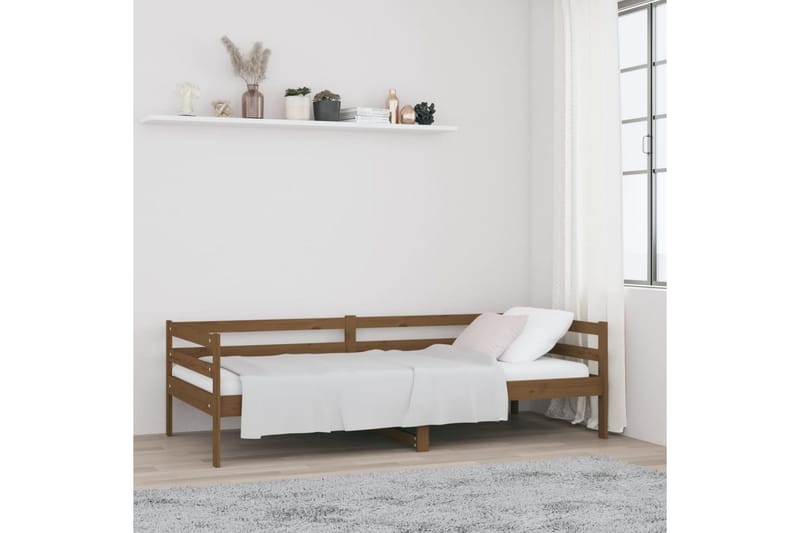 beBasic Dagseng honningbrun 90x190 cm heltre furu - Brun - Møbler - Senger - Sengeramme & sengestamme