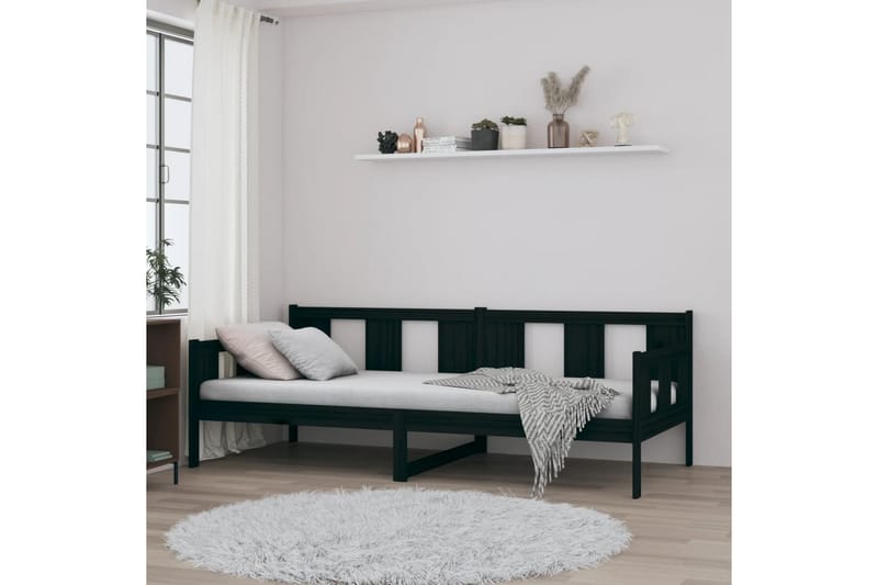 beBasic Dagseng svart heltre furu 90x200 cm - Svart - Møbler - Senger - Sengeramme & sengestamme