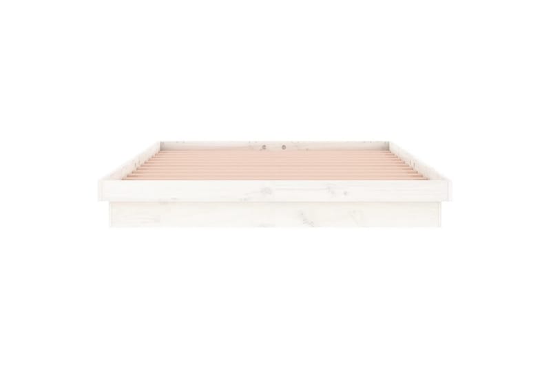 beBasic Sengeramme LED hvit 140x190 cm heltre - Hvit - Møbler - Senger - Sengeramme & sengestamme