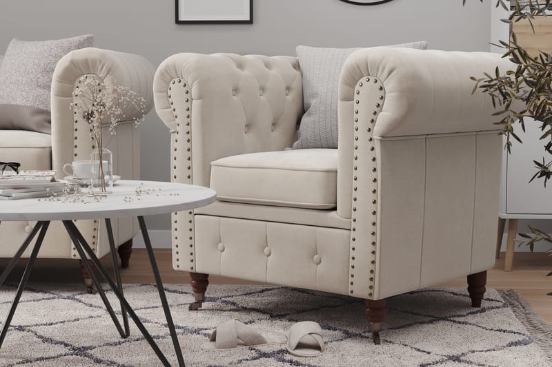 Sofagruppe Chester Deluxe 3-seter+Lenestol+Fotskammel Fløyel - Beige - Møbler - Sofaer - Sofagrupper - Howard sofagruppe