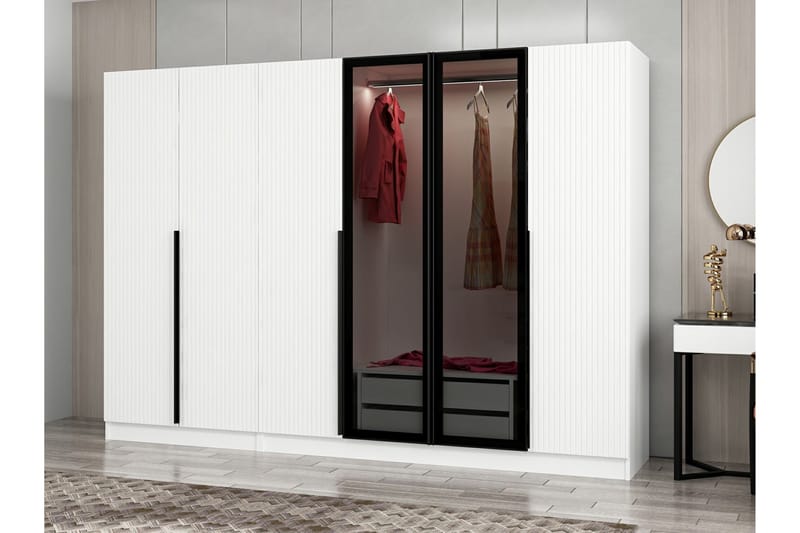 Garderobe Cambrian 270 cm - Hvit - Oppbevaring - Garderober & garderobesystem