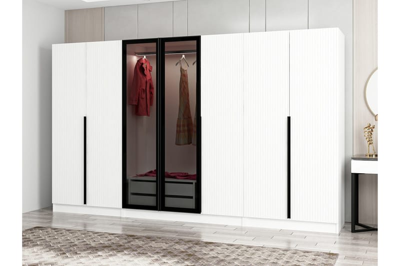 Garderobe Cambrian 315 cm - Hvit - Oppbevaring - Garderober & garderobesystem